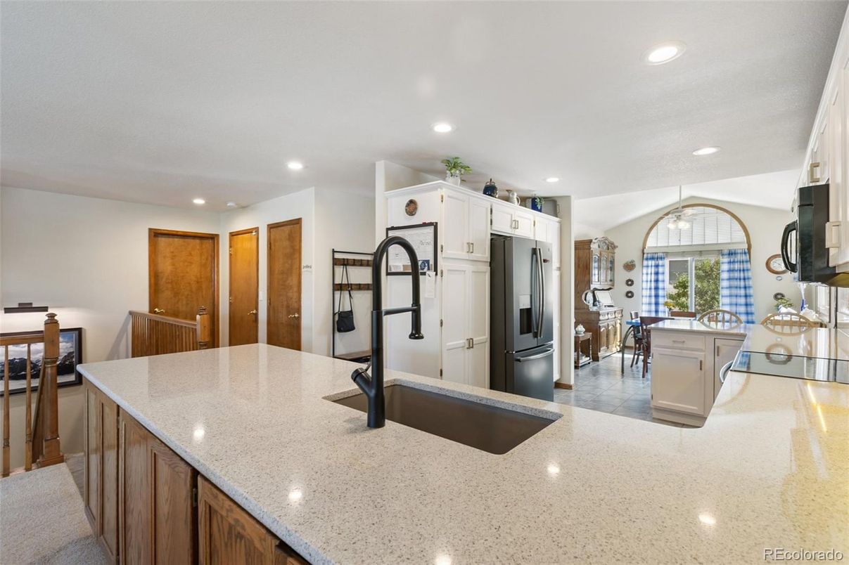 Dining room, Interior, Kitchen, Recessed Lighting
