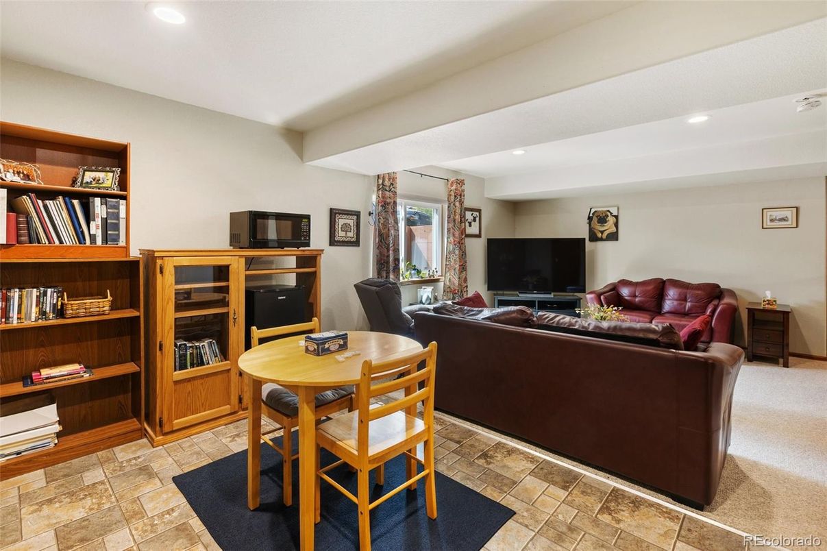 Dining room, Interior, Living room, Recessed Lighting