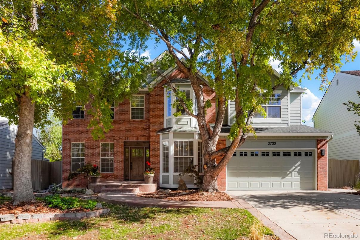 Attached, Exterior, Facade, Brick Facade, Rowhouse