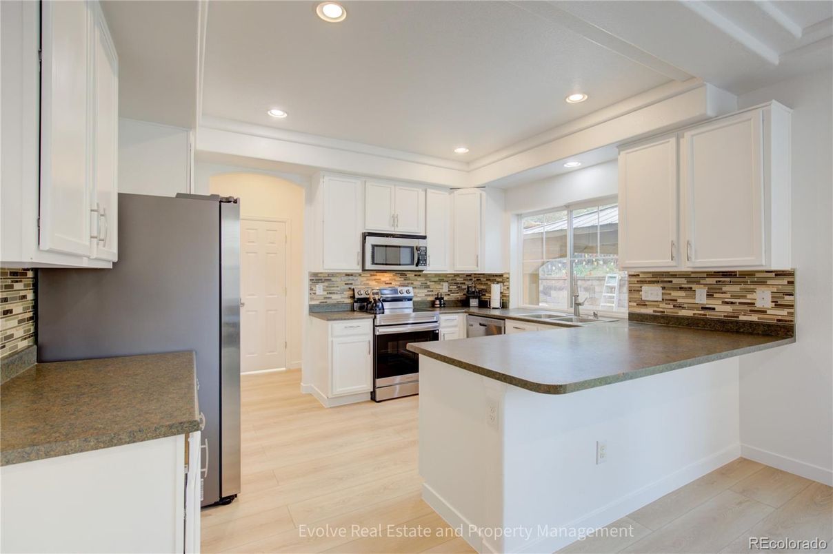 Interior, Kitchen, Recessed Lighting, Wood Texture Flooring