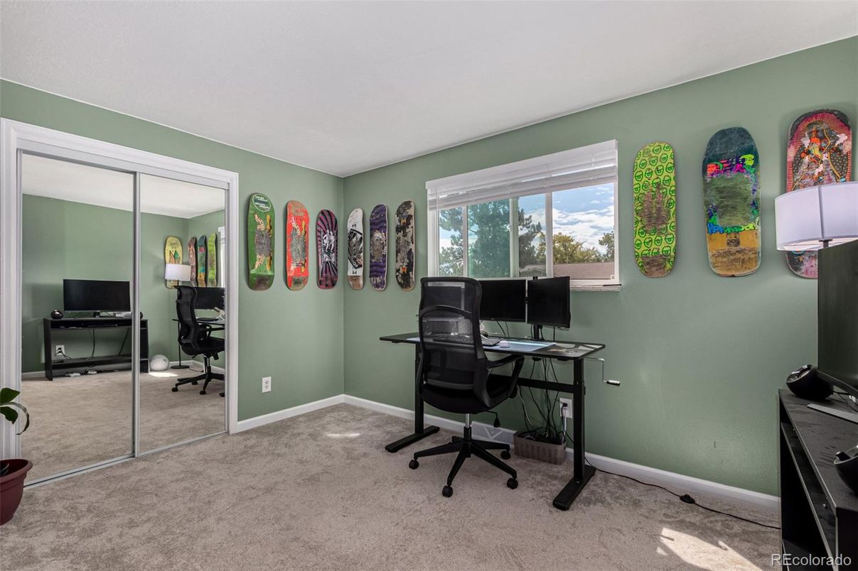 Home Office, Interior