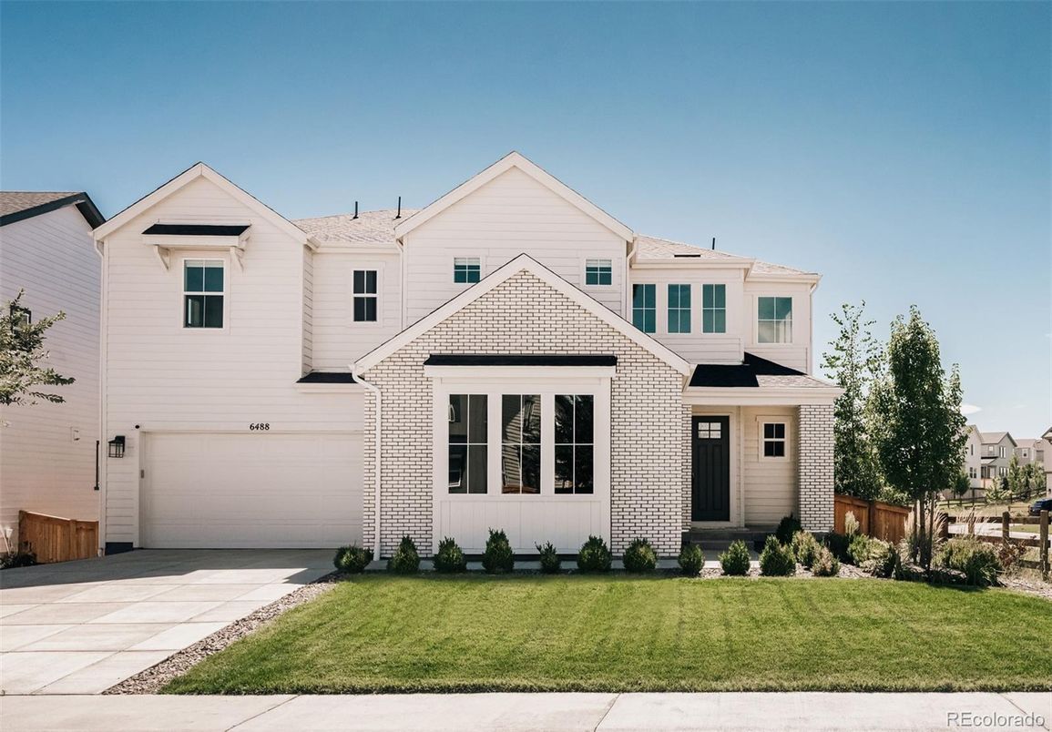 Attached, Exterior, Facade, Brick Facade, Farmhouse