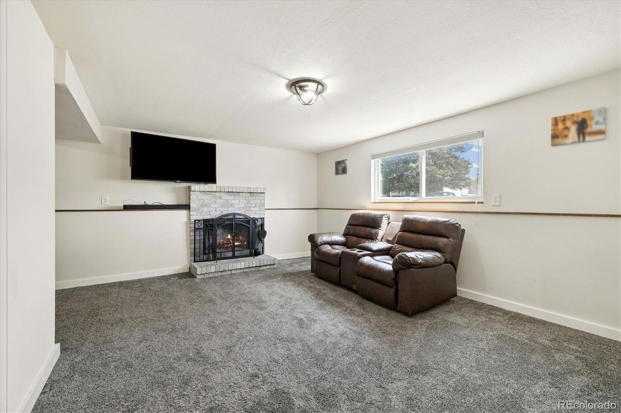 Fireplace, Interior, Living room