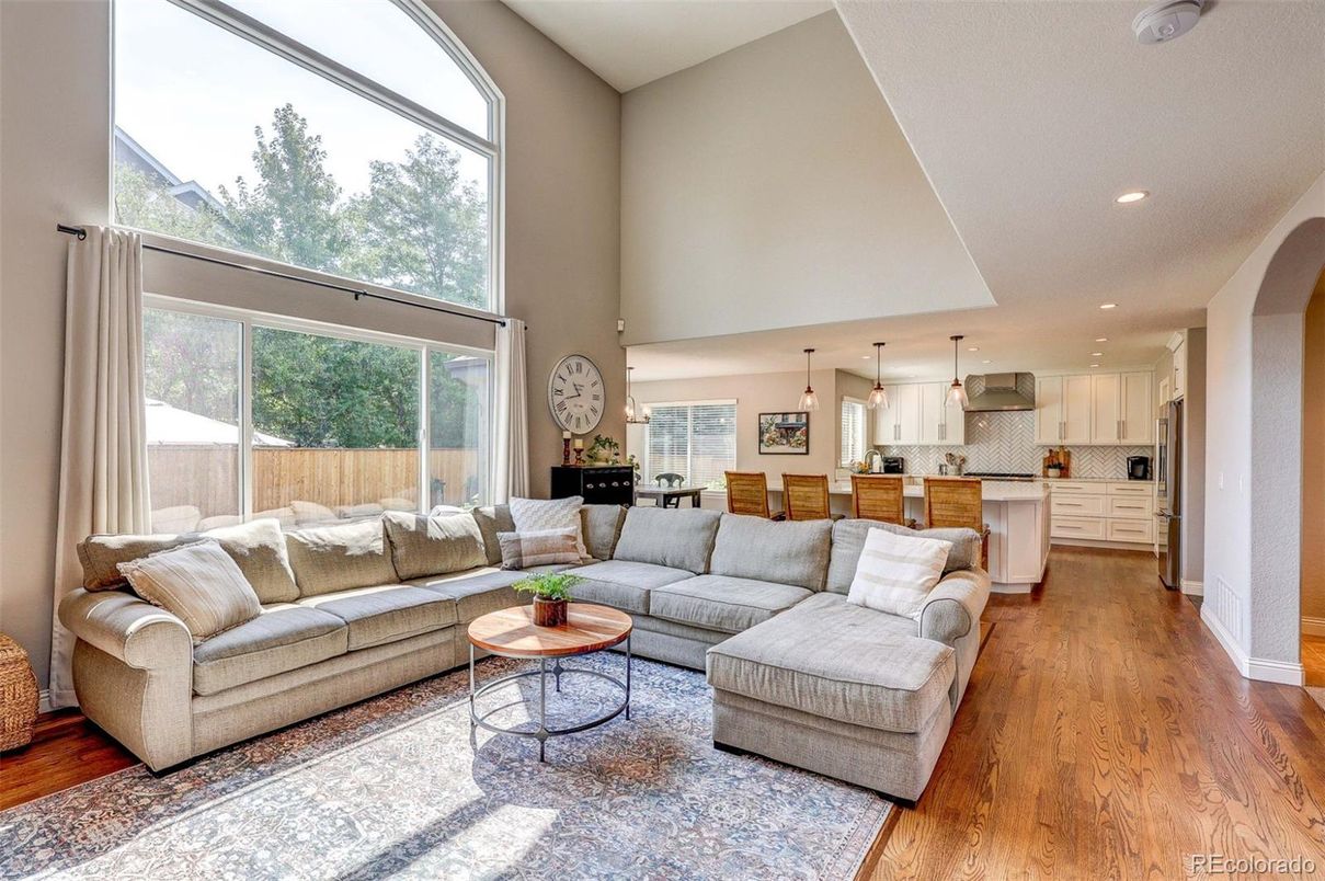 Interior, Kitchen, Living room, Pendant Lights, Recessed Lighting, Wood Texture Flooring