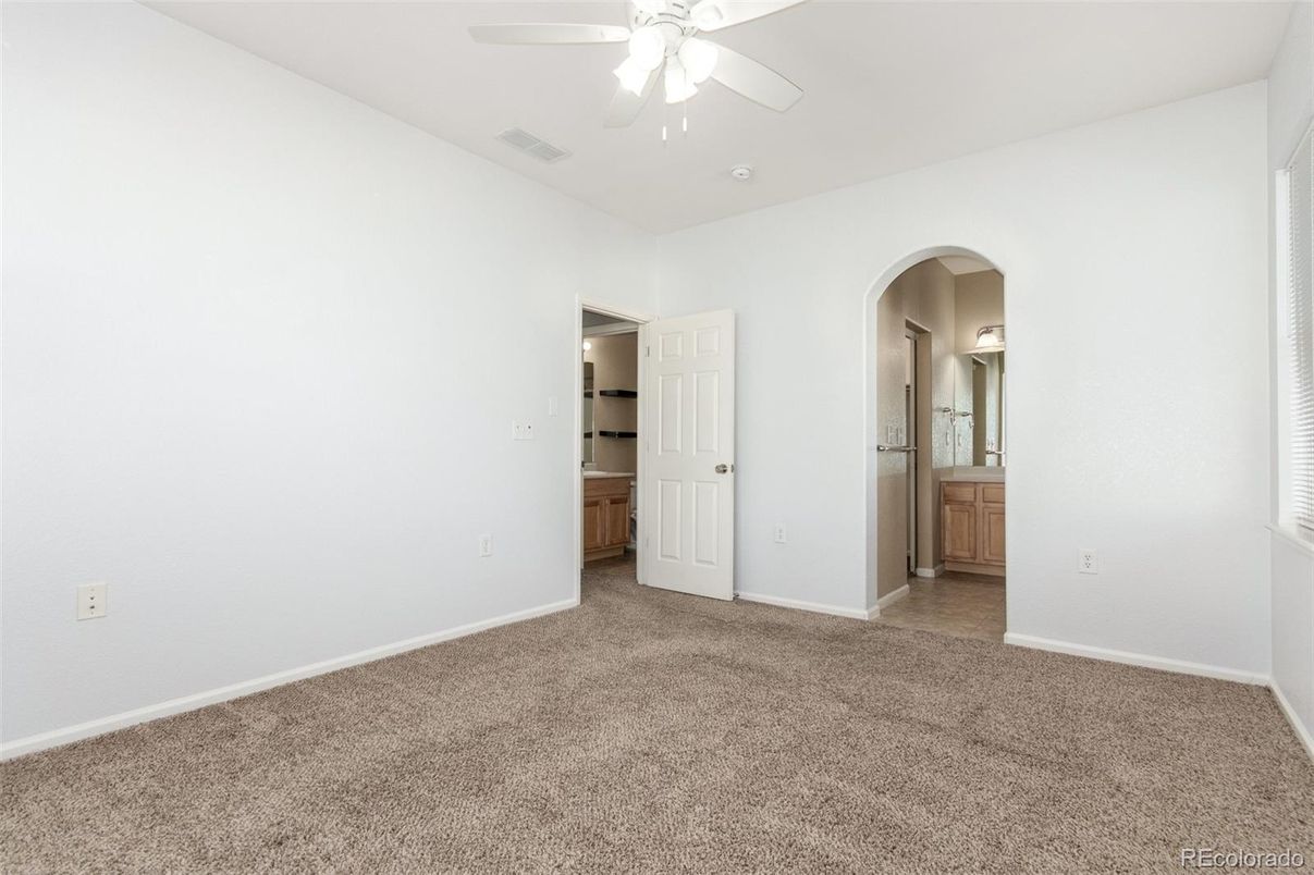 Bathroom, Empty room, Interior