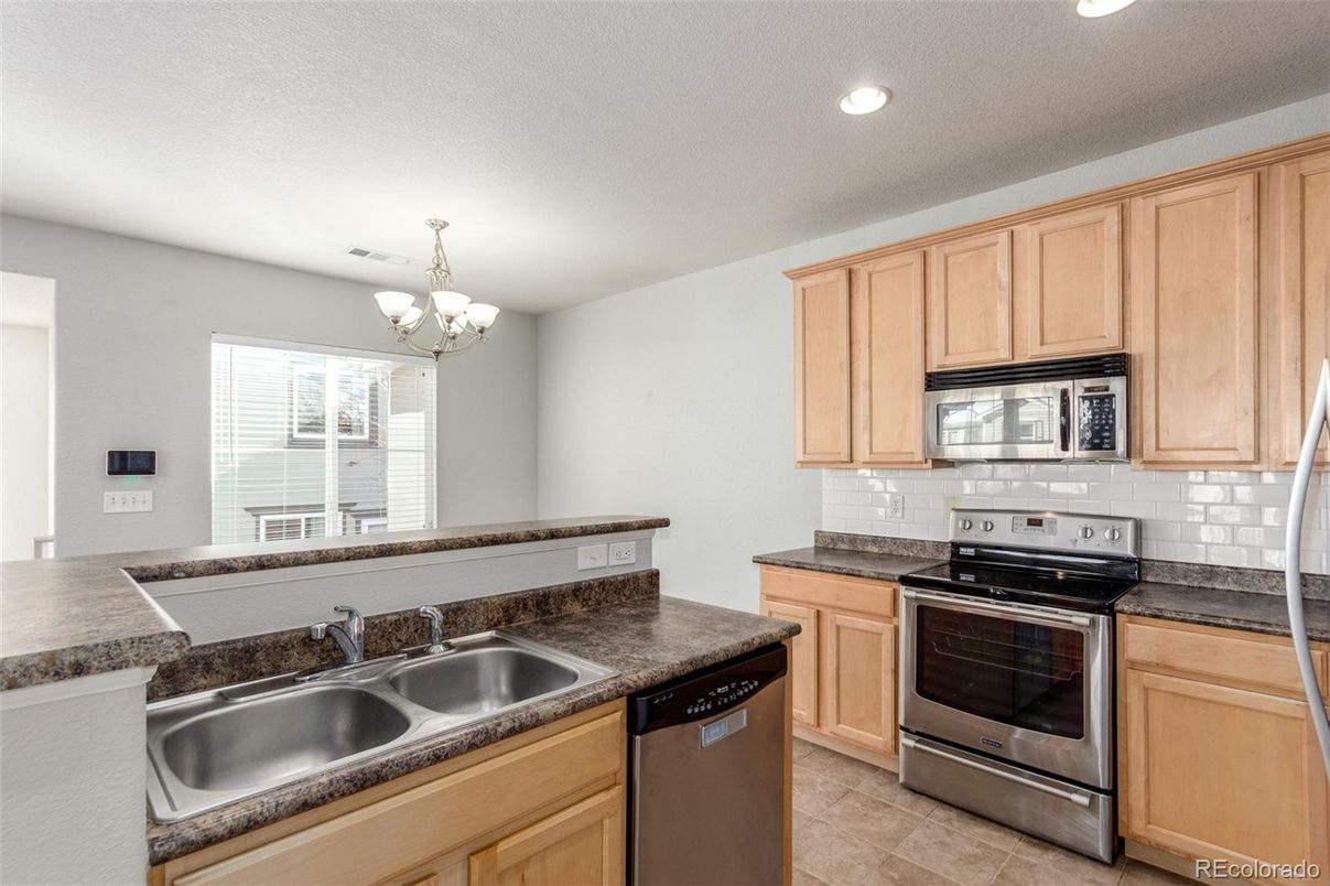 Chandelier, Interior, Kitchen, Recessed Lighting, Stainless Steel Appliances