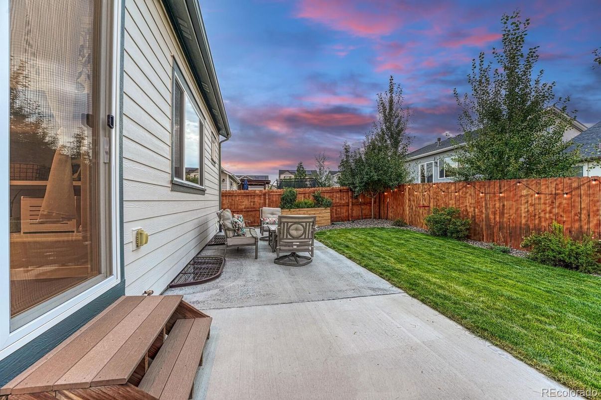 Backyard, Exterior