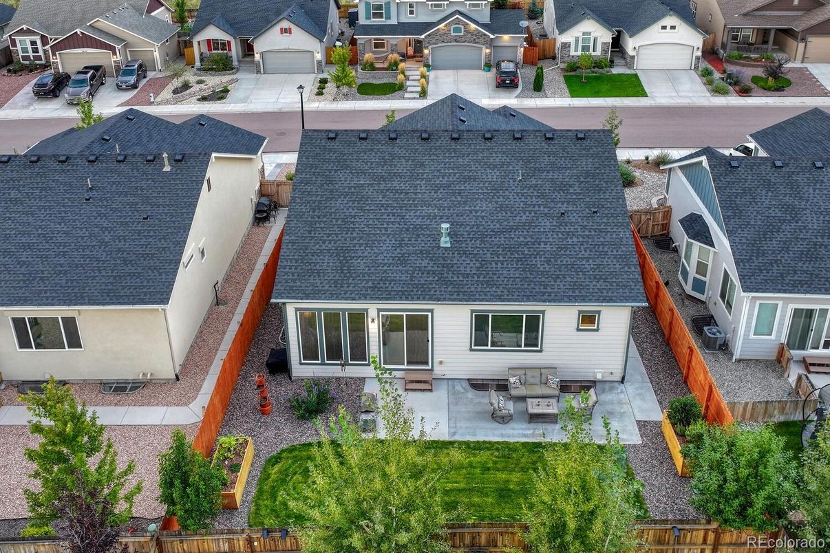 Exterior, Drone