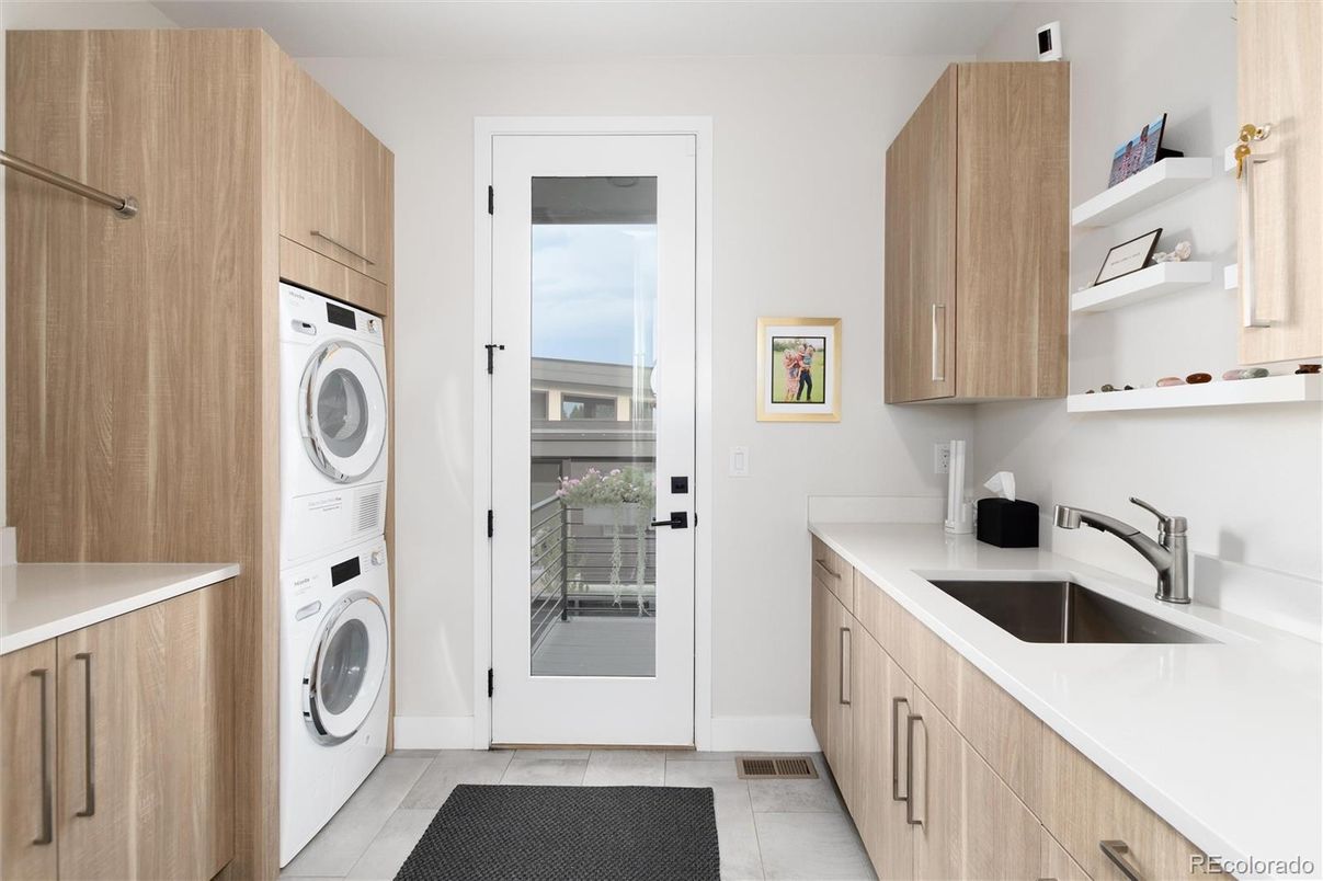 Interior, Washer