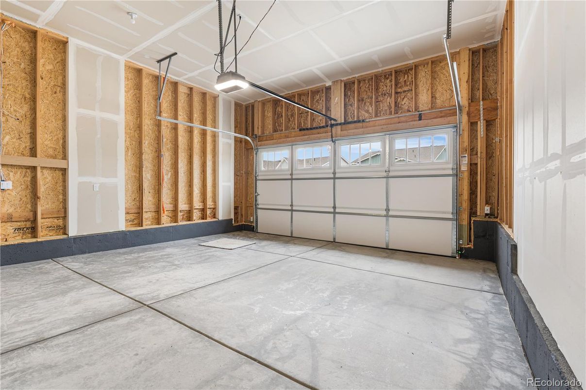 Garage, Interior, Wooden Walls