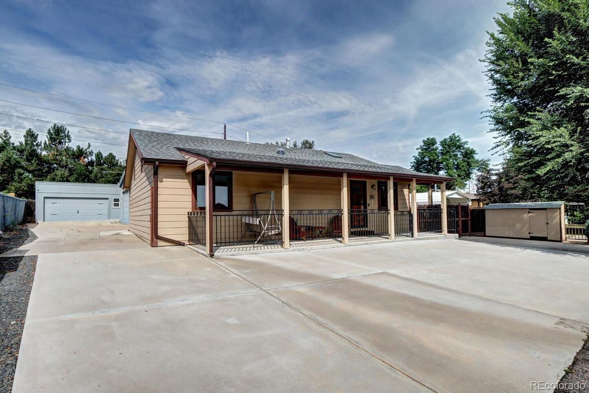 Backyard, Detached Garage, Exterior