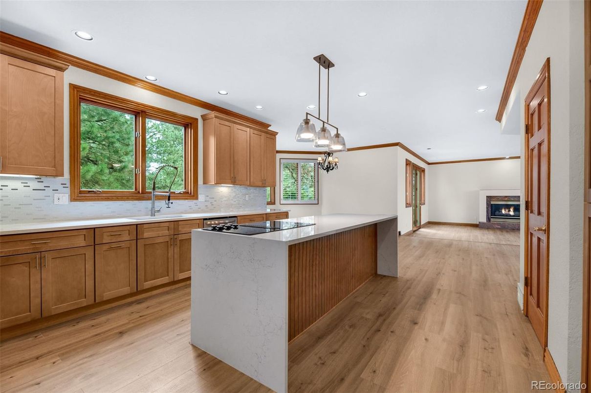 Fireplace, Interior, Kitchen, Pendant Lights, Recessed Lighting, Wood Texture Flooring