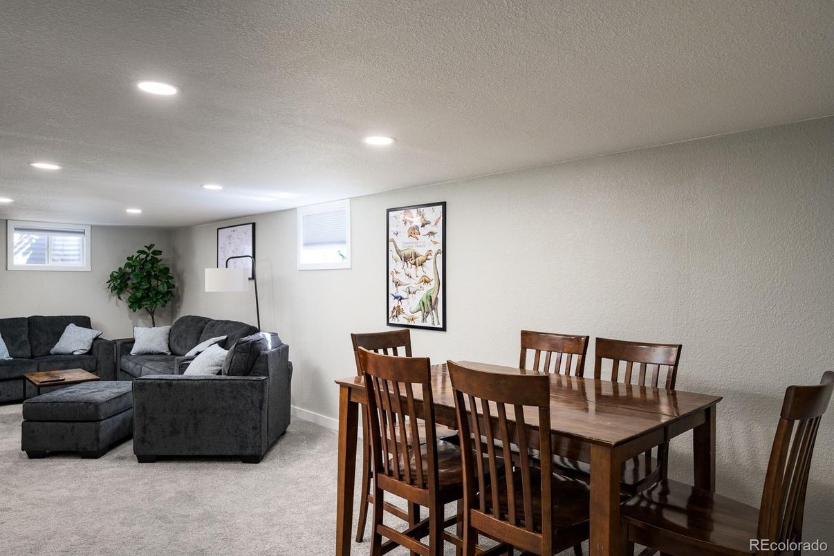 Dining room, Interior, Living room, Recessed Lighting