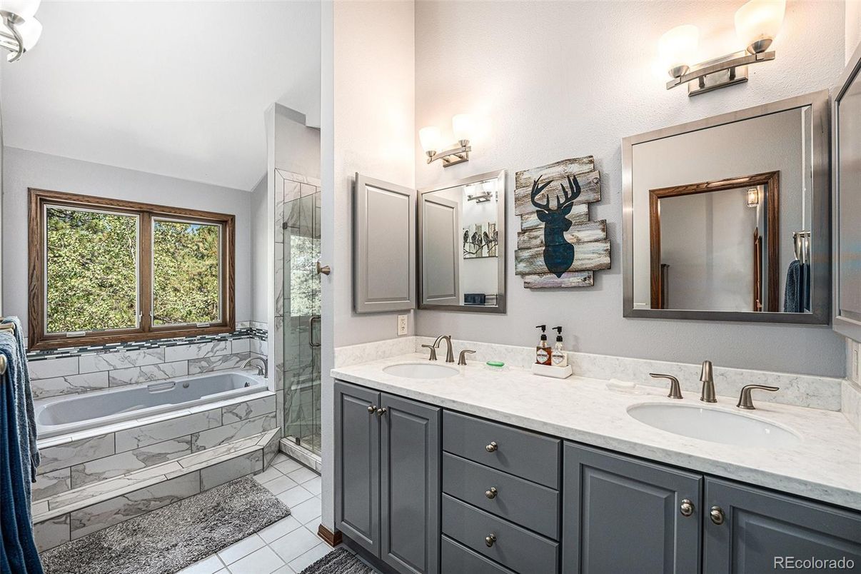 Bathroom, Dual Sink Vanities, Interior