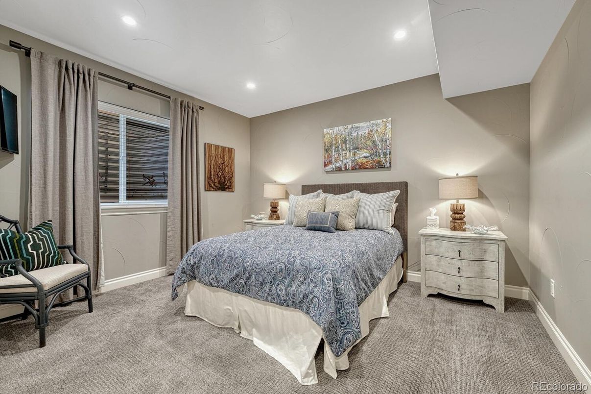 Bedroom, Interior, Recessed Lighting