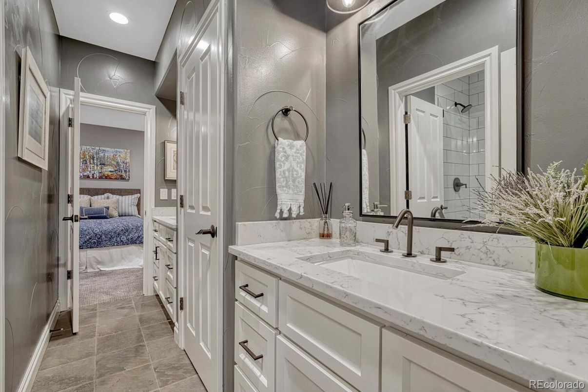 Bathroom, Bedroom, Dual Sink Vanities, Interior, Recessed Lighting