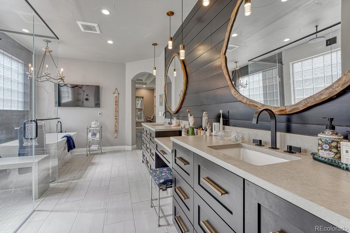 Bathroom, Dual Sink Vanities, Interior, Pendant Lights, Recessed Lighting