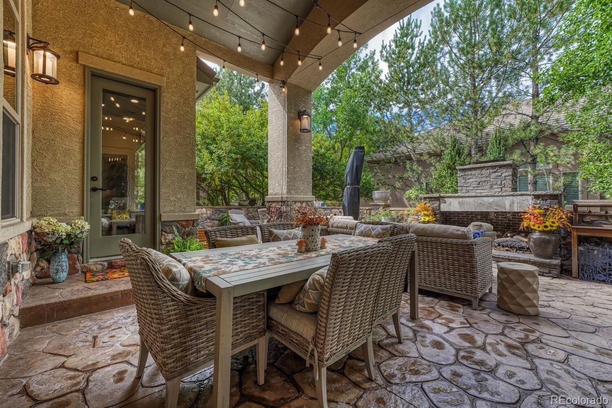 Exterior, Outdoor Kitchen