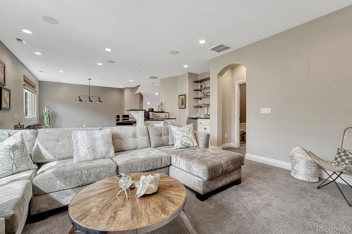 Interior, Kitchen, Living room, Pendant Lights, Recessed Lighting