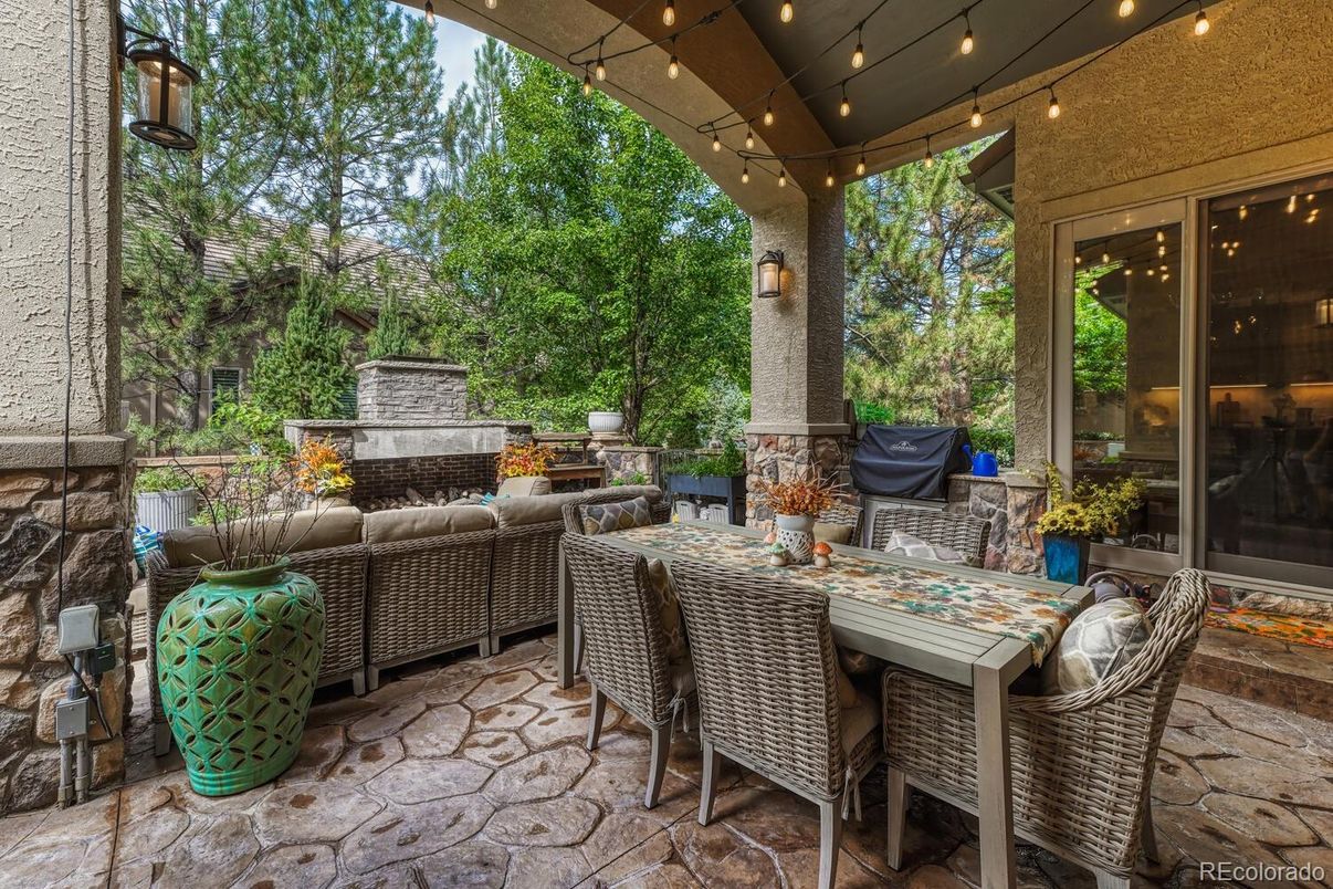 Exterior, Outdoor Kitchen