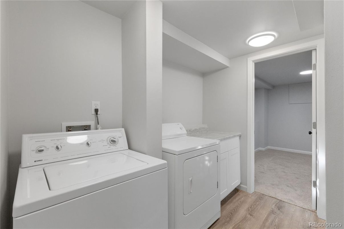 Interior, Recessed Lighting, Utility Closets, Washer, Wood Texture Flooring