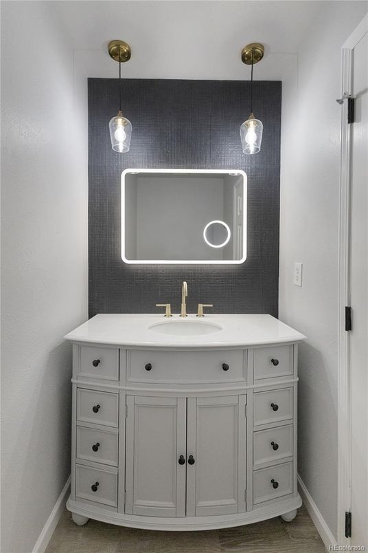 Bathroom, Interior, Pendant Lights, Wood Texture Flooring