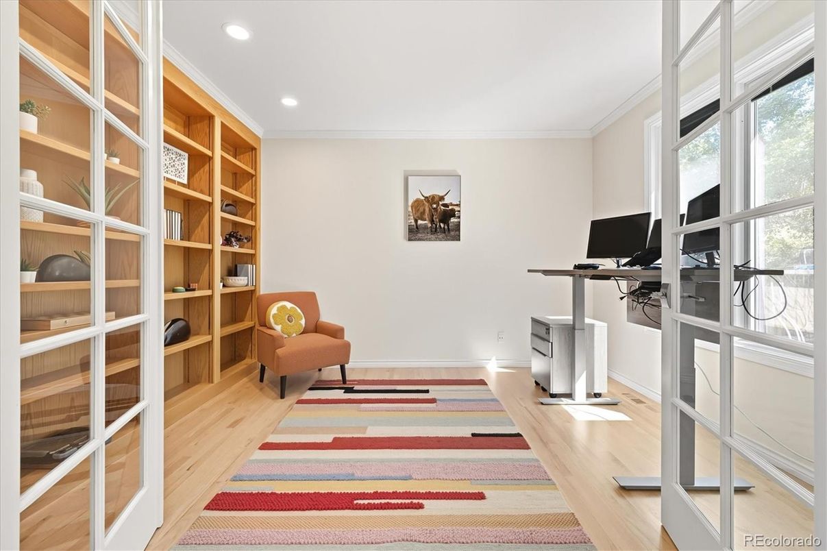 Home Office, Interior, Recessed Lighting, Wood Texture Flooring