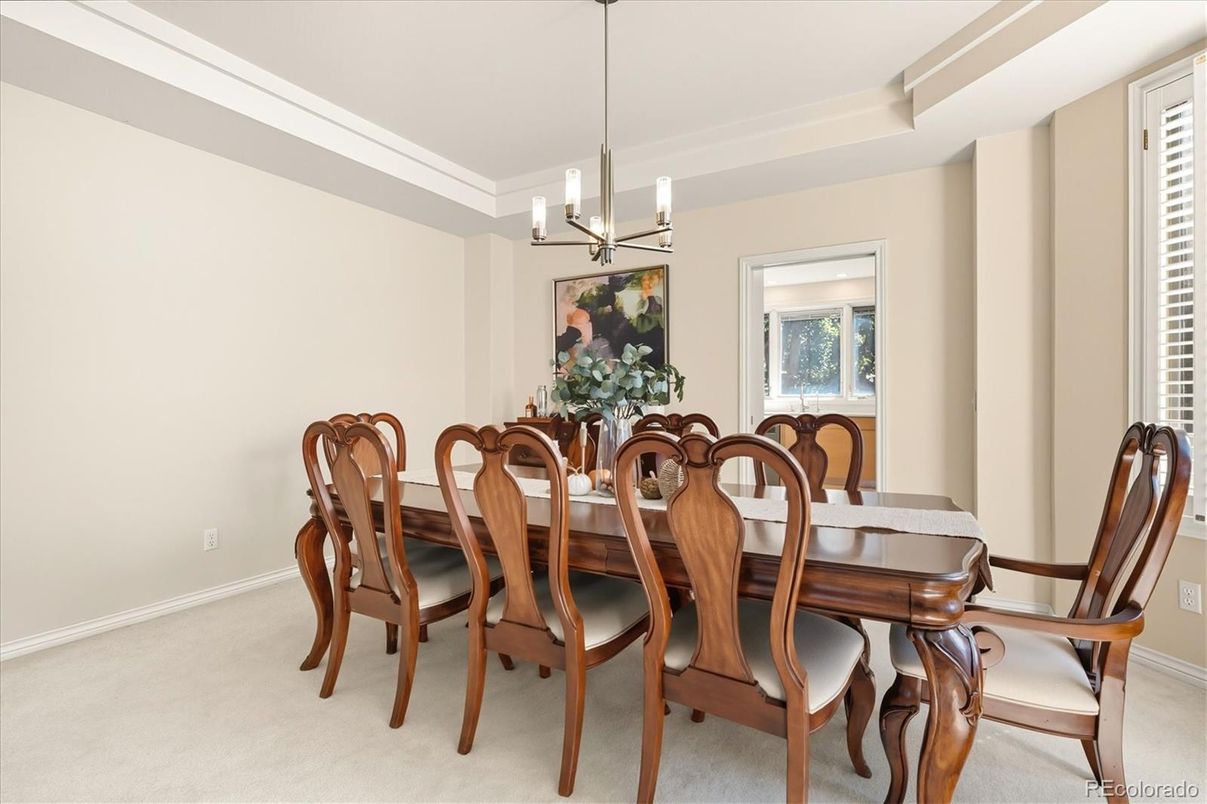 Chandelier, Dining room, Interior, Pendant Lights