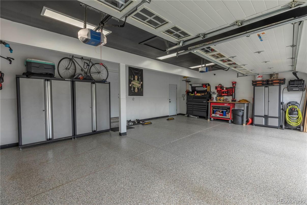 Garage, Interior