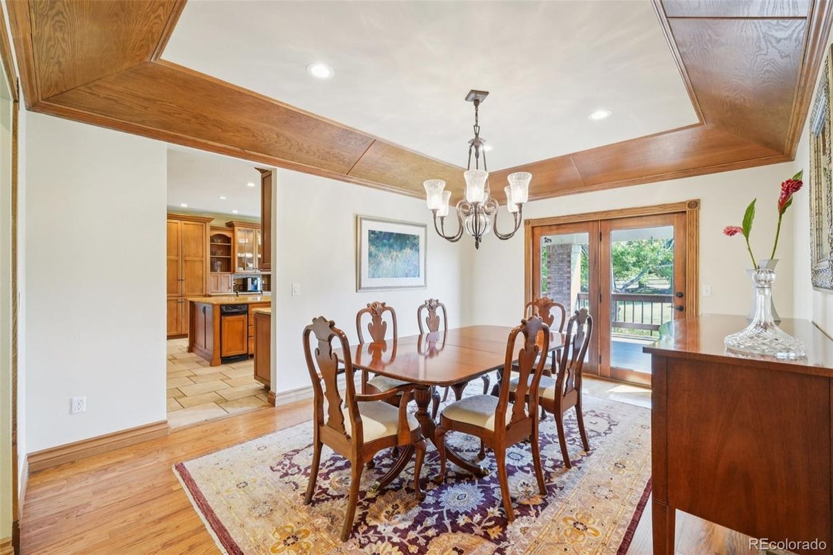 Chandelier, Dining room, Interior, Kitchen, Recessed Lighting, Wood Texture Flooring