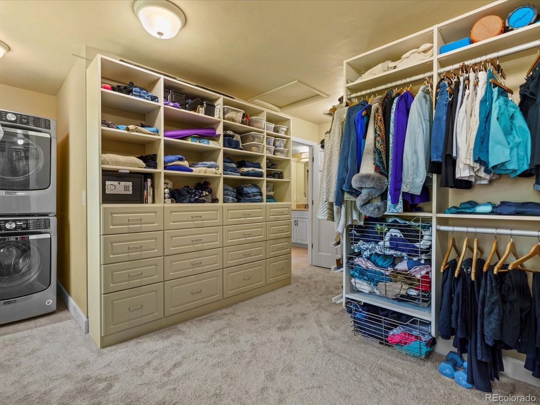 Interior, Walk-in Closets, Washer