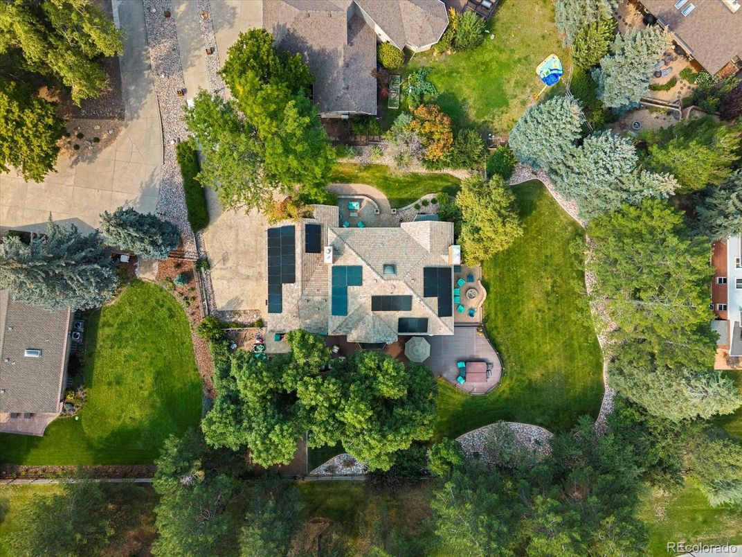 Exterior, Drone
