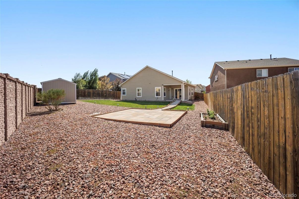 Backyard, Exterior
