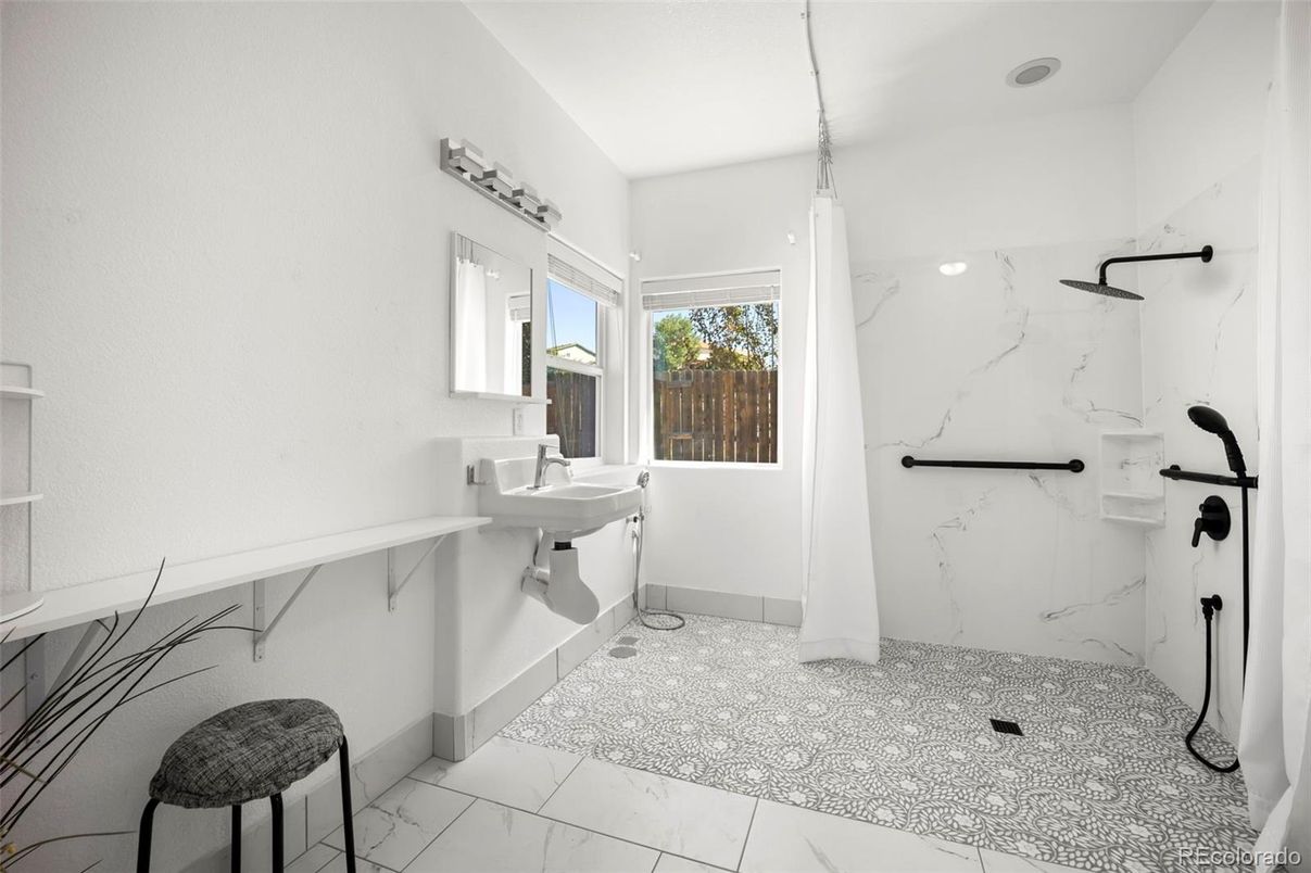Bathroom, Interior, Marble Walls