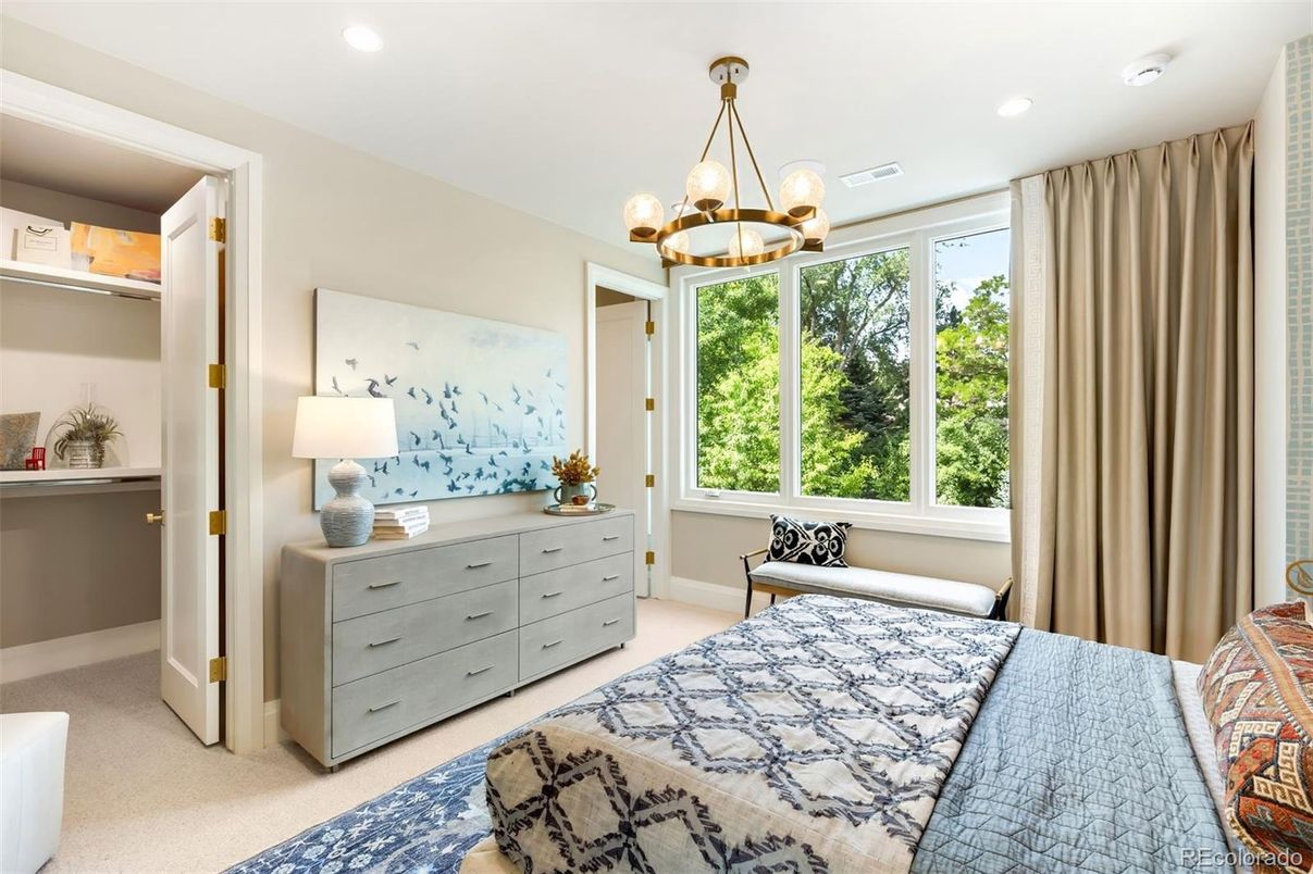 Bedroom, Chandelier, Interior, Pendant Lights, Recessed Lighting