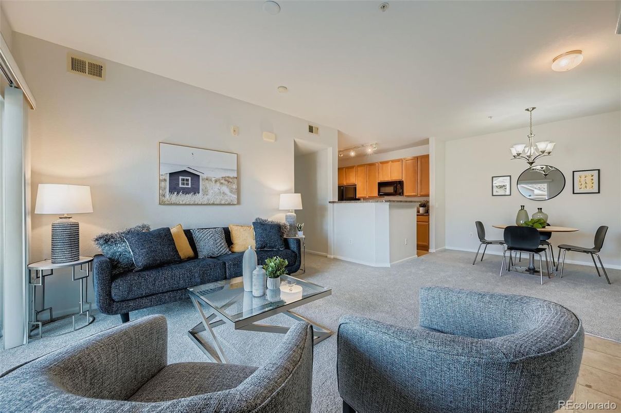 Chandelier, Dining room, Interior, Kitchen, Living room, Pendant Lights