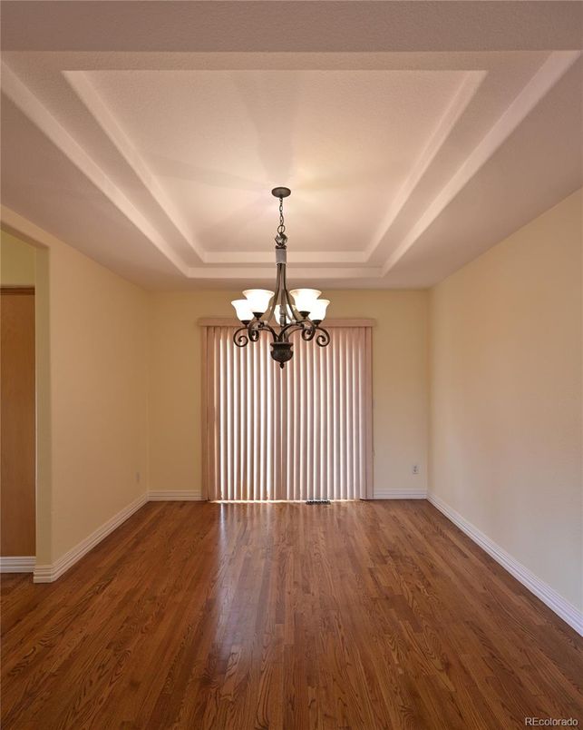 Chandelier, Empty room, Interior, Wood Texture Flooring