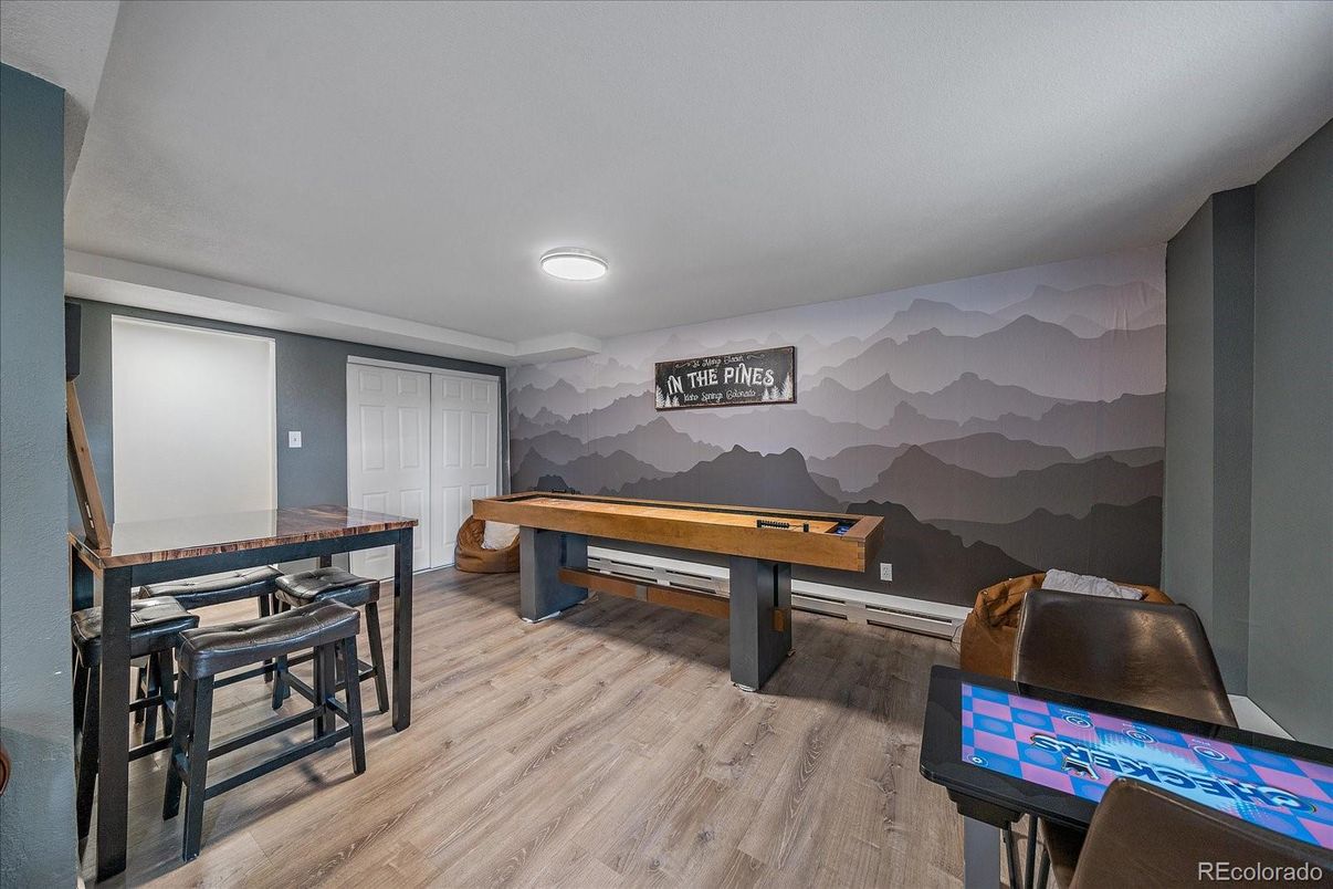 Game Room, Interior, Wood Texture Flooring