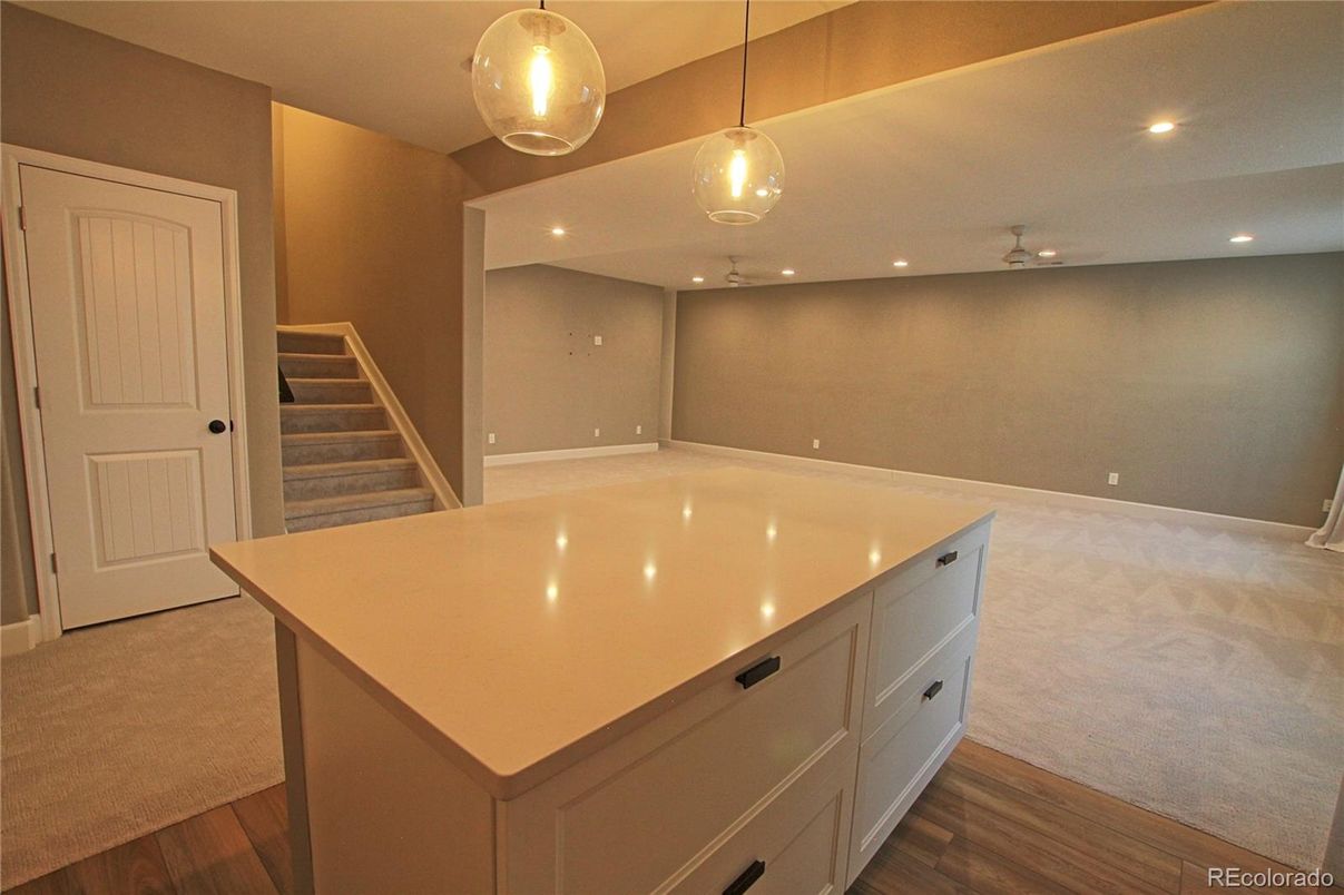 Interior, Pendant Lights, Recessed Lighting, Wood Texture Flooring