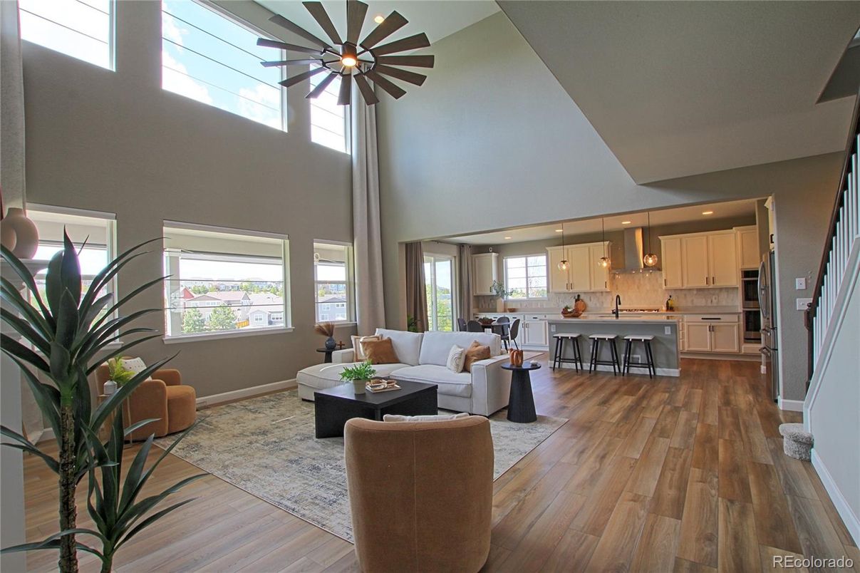 Interior, Kitchen, Living room, Pendant Lights, Recessed Lighting, Wood Texture Flooring