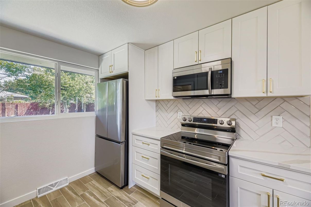 Interior, Kitchen, Stainless Steel Appliances, Wood Texture Flooring