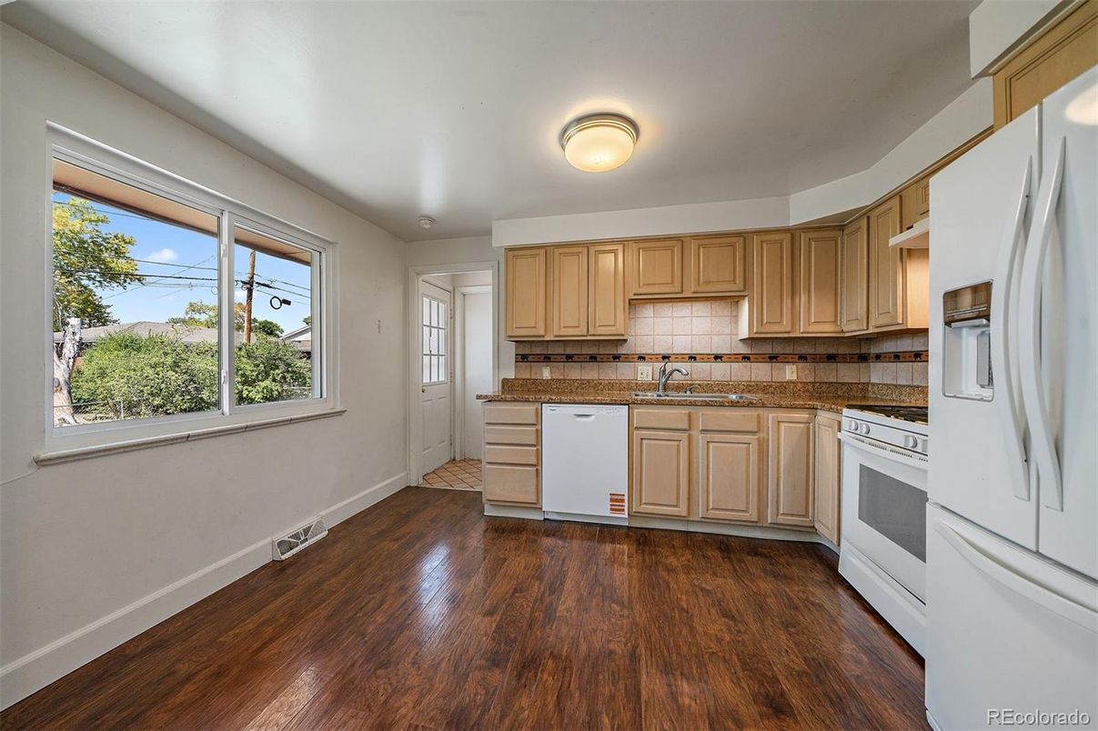 Interior, Kitchen, Wood Texture Flooring