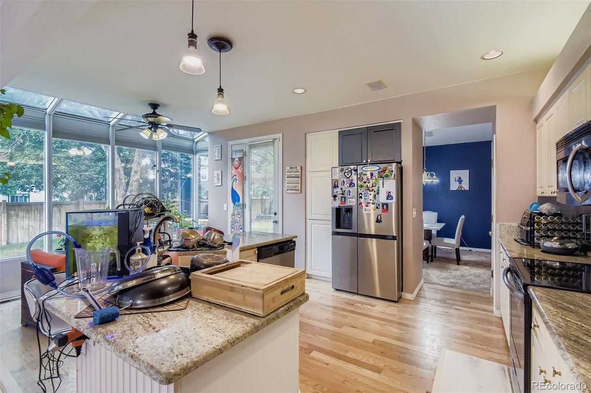 Dining room, Interior, Kitchen, Pendant Lights, Recessed Lighting, Wood Texture Flooring