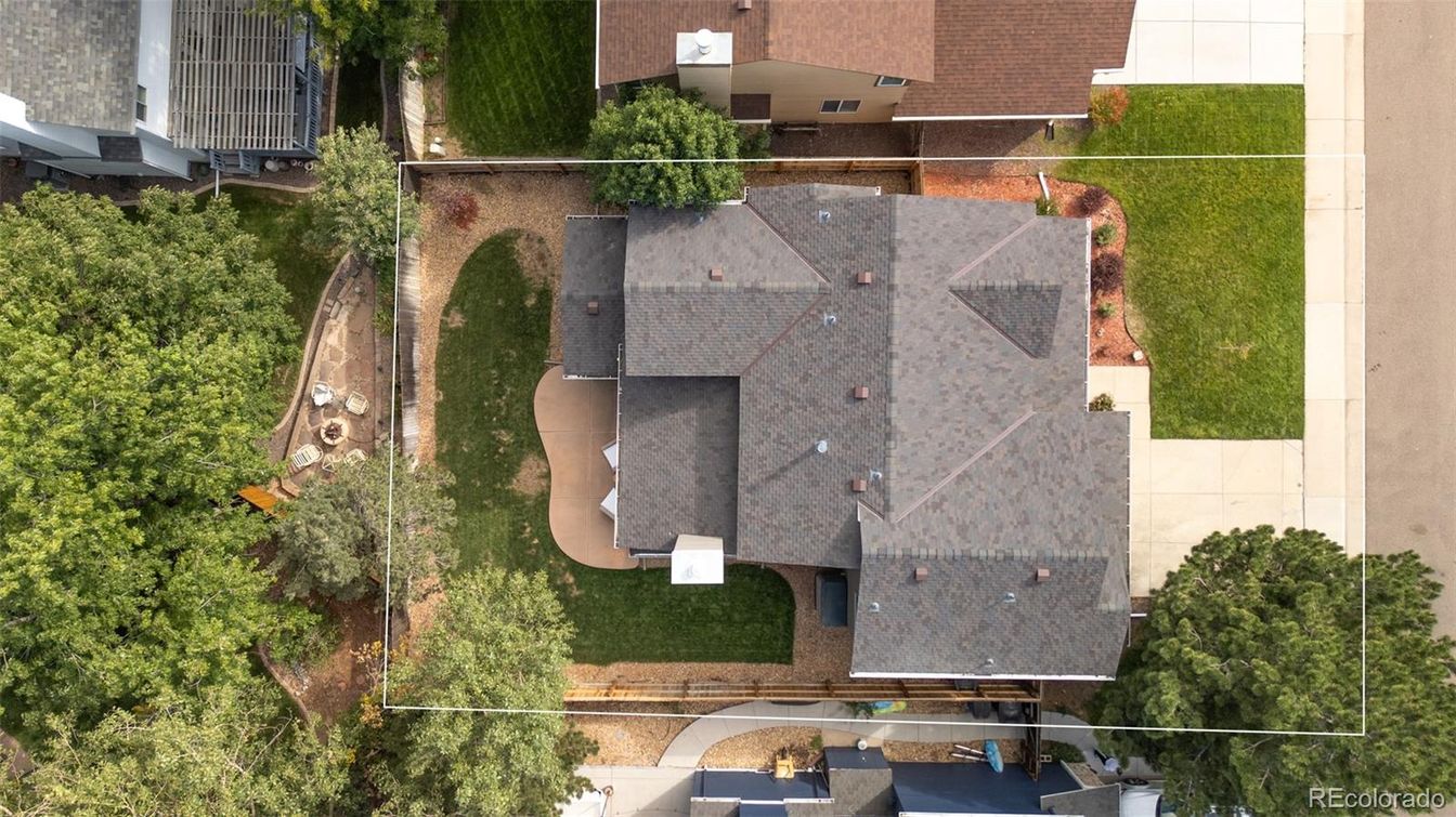 Exterior, Drone