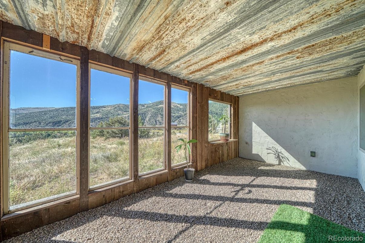 Empty room, Interior, Sun Room