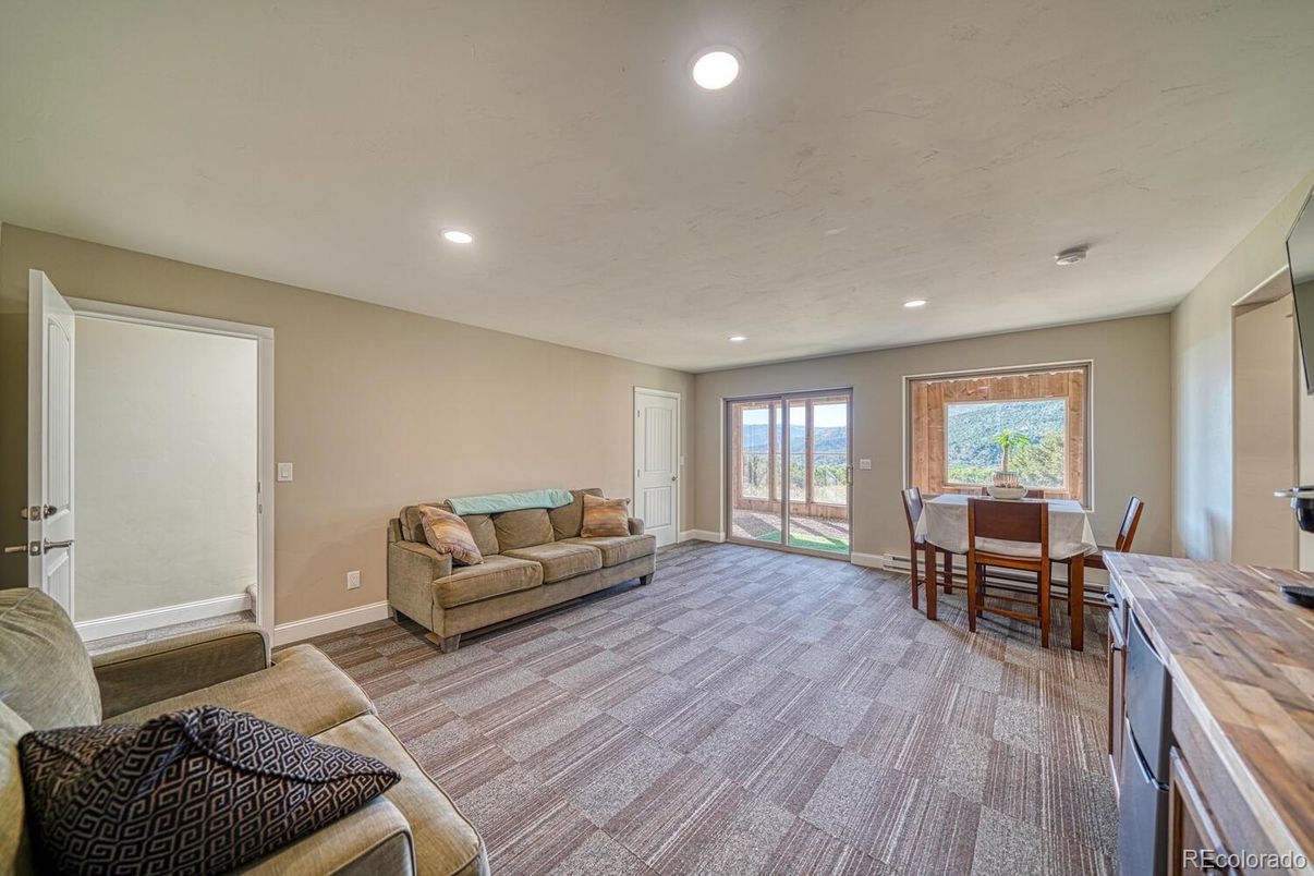 Dining room, Interior, Living room, Recessed Lighting