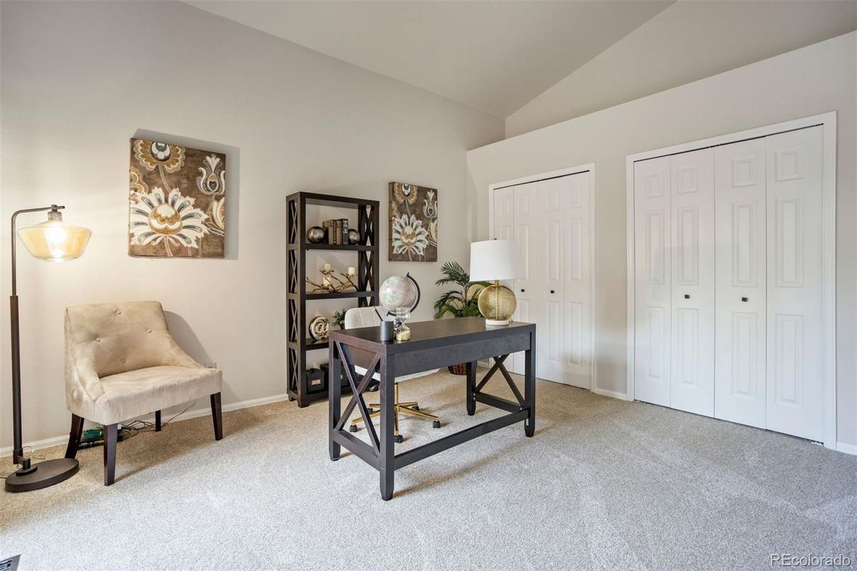 Home Office, Interior