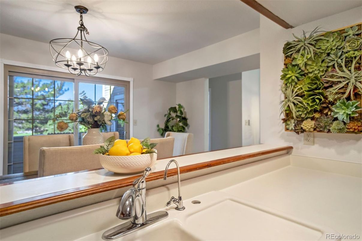 Bathroom, Chandelier, Interior, Pendant Lights