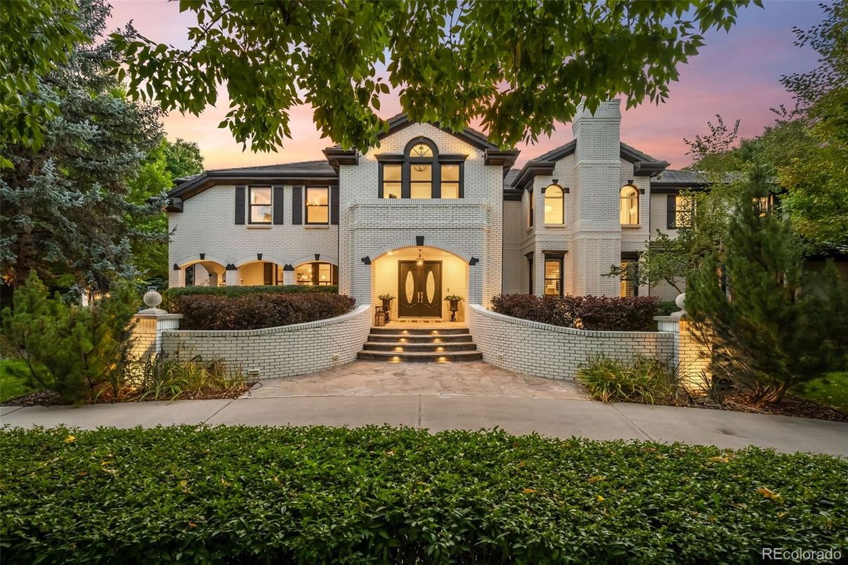 Exterior, Facade, French Provincial