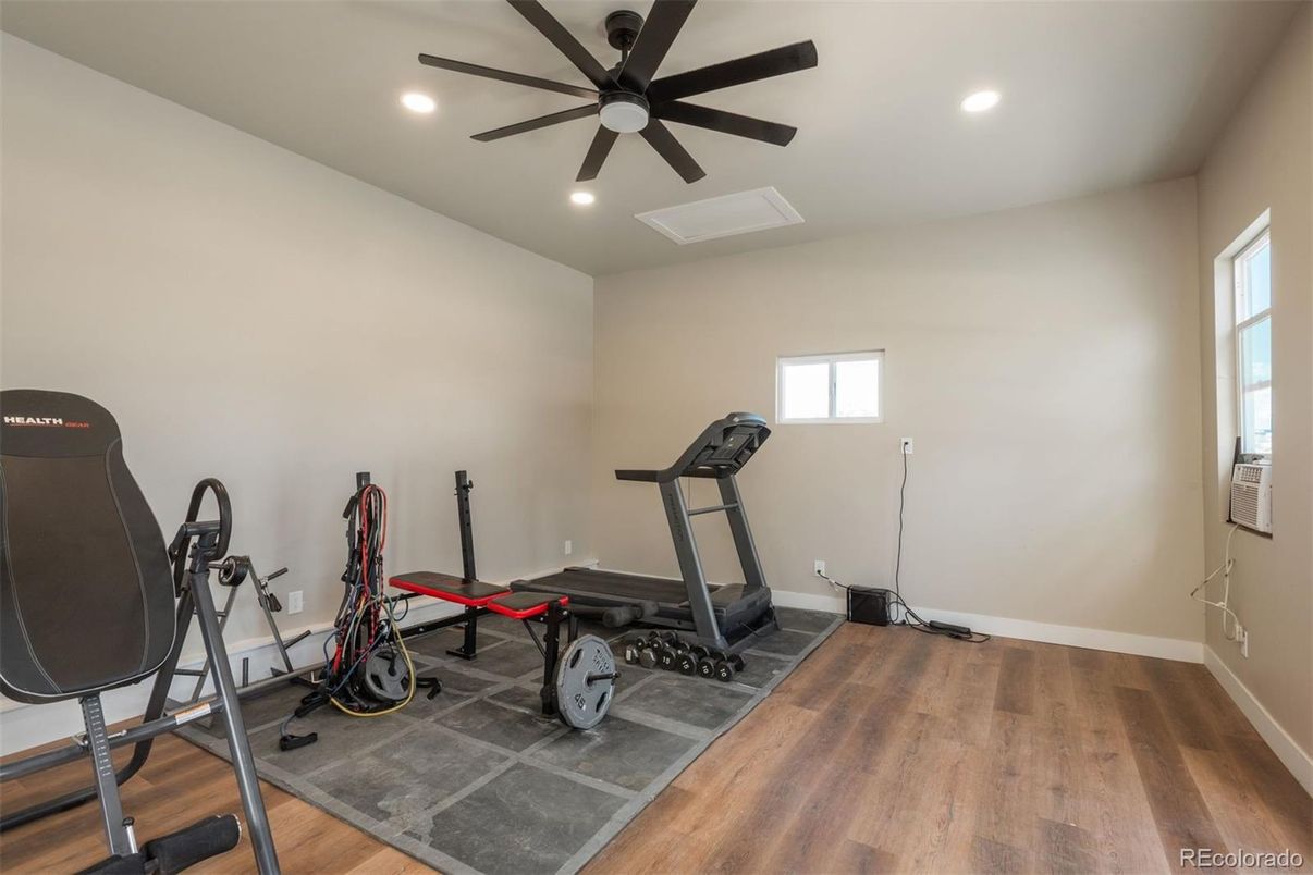 Fitness Equipment, Interior, Recessed Lighting, Wood Texture Flooring